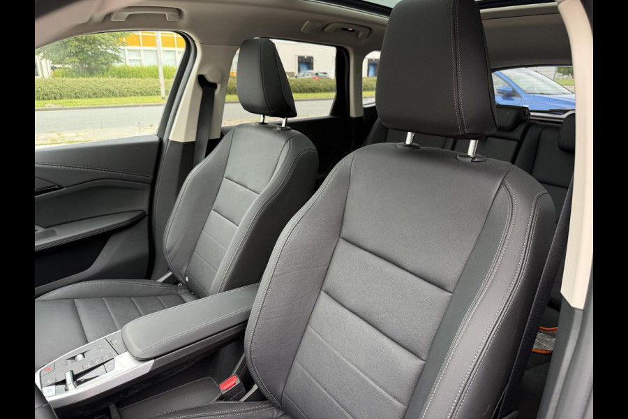 BMW iX1 eDrive20 67 kWh 204pk | X-Line | Travel Pack  | Innovation Pack | Adaptieve cruise controle | HiFi System Harman Kardon | Panoramadak | Head up Display