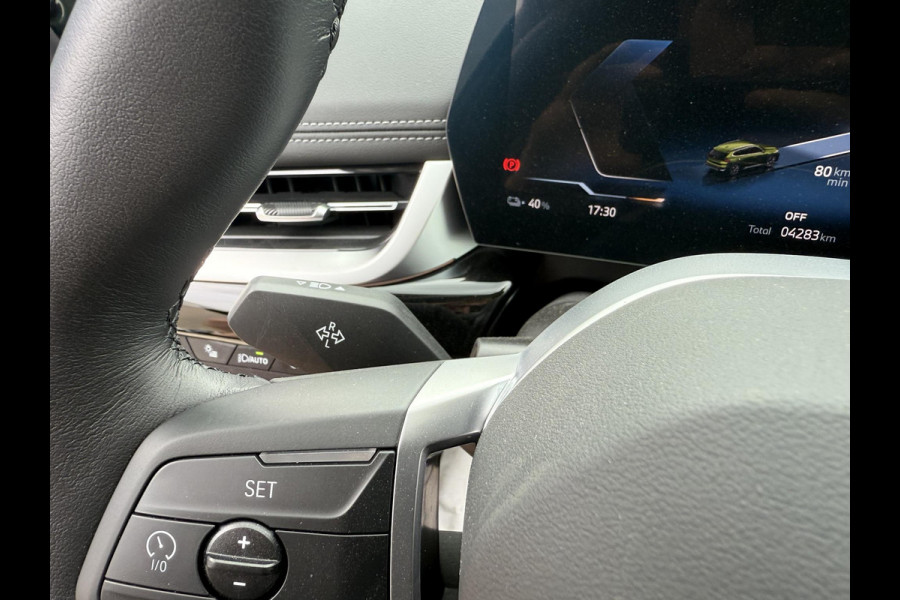 BMW iX1 eDrive20 67 kWh 204pk | X-Line | Travel Pack  | Innovation Pack | Adaptieve cruise controle | HiFi System Harman Kardon | Panoramadak | Head up Display