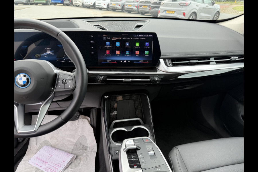BMW iX1 eDrive20 67 kWh 204pk | X-Line | Travel Pack  | Innovation Pack | Adaptieve cruise controle | HiFi System Harman Kardon | Panoramadak | Head up Display