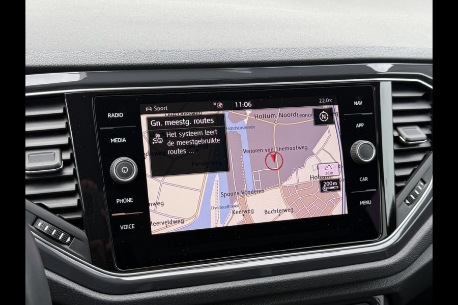 Volkswagen T-Roc 1.5 TSI Sport Business R | Navi | CarPlay | Camera | ACC | LED | Elek. Achterklep