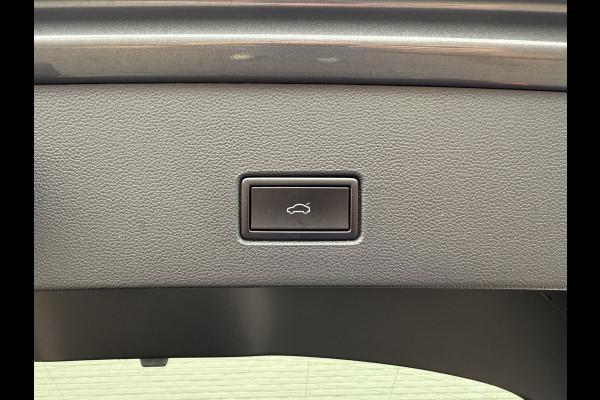 Volkswagen T-Roc 1.5 TSI Sport Business R | Navi | CarPlay | Camera | ACC | LED | Elek. Achterklep