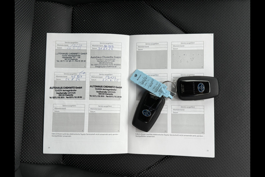 Toyota Corolla Touring Sports 2.0 Hybrid GR-Sport Plus | Pano | Trekhaak | Leder | HUD | Camera | LED | 18 inch