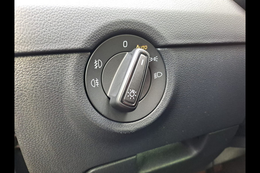 Škoda Octavia Combi 1.0 TSI Greentech Style Business | Automaat | Trekhaak | Stoelverwarming | All-seasons | Cruise |