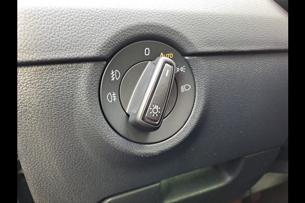 Škoda Octavia Combi 1.0 TSI Greentech Style Business | Automaat | Trekhaak | Stoelverwarming | All-seasons | Cruise |