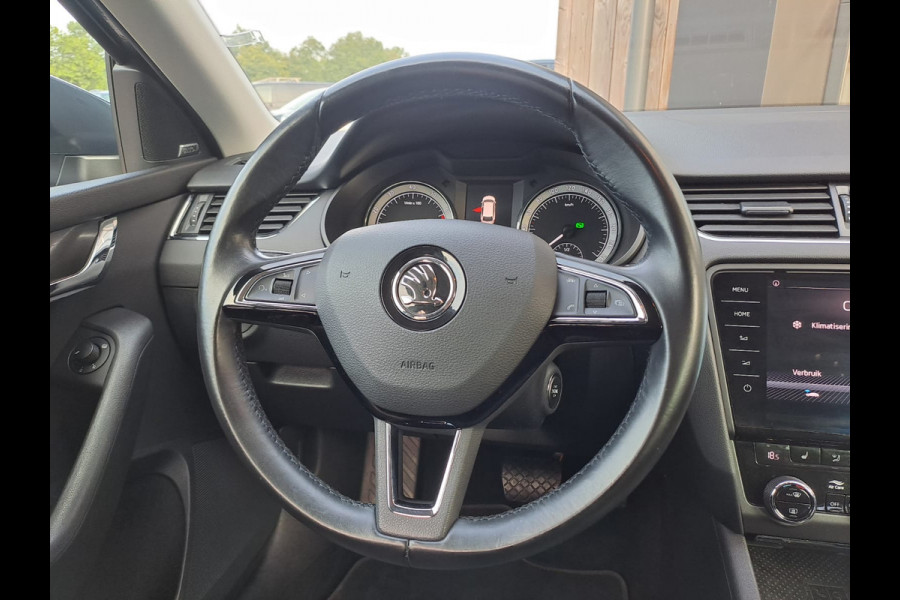 Škoda Octavia Combi 1.0 TSI Greentech Style Business | Automaat | Trekhaak | Stoelverwarming | All-seasons | Cruise |