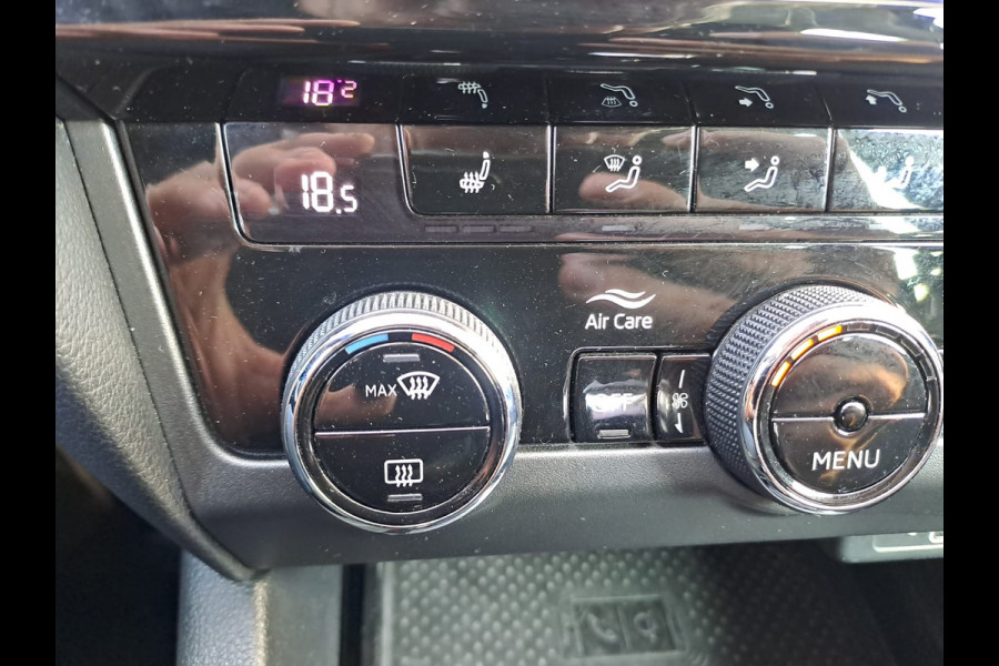 Škoda Octavia Combi 1.0 TSI Greentech Style Business | Automaat | Trekhaak | Stoelverwarming | All-seasons | Cruise |