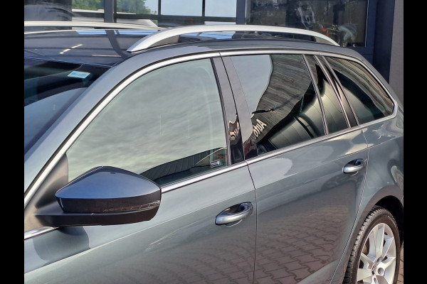 Škoda Octavia Combi 1.0 TSI Greentech Style Business | Automaat | Trekhaak | Stoelverwarming | All-seasons | Cruise |