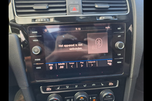 Volkswagen GOLF Variant 1.4 TSI Highline R-line | LED | Pano | Trekhaak | ACC | Navi | App-connect | Virtual |