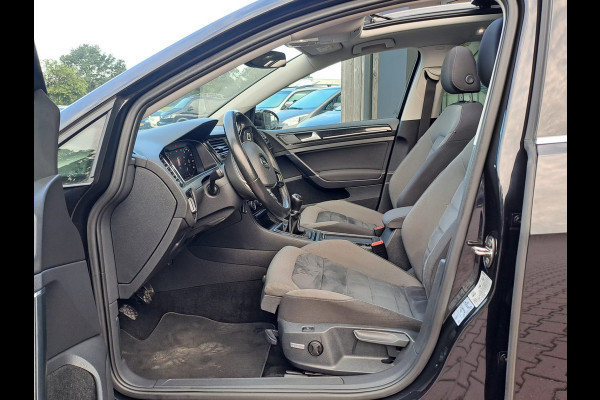 Volkswagen GOLF Variant 1.4 TSI Highline R-line | LED | Pano | Trekhaak | ACC | Navi | App-connect | Virtual |