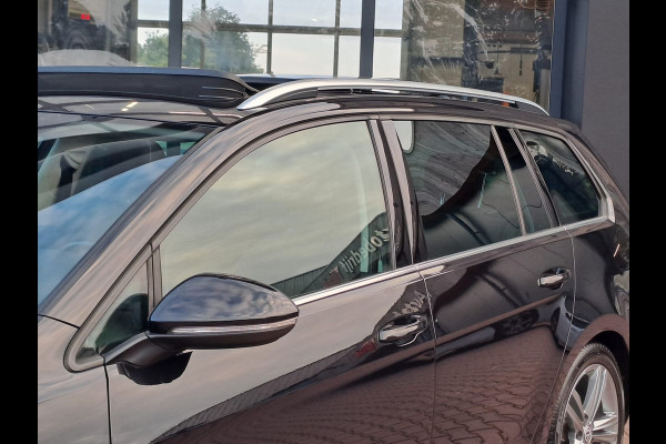 Volkswagen GOLF Variant 1.4 TSI Highline R-line | LED | Pano | Trekhaak | ACC | Navi | App-connect | Virtual |