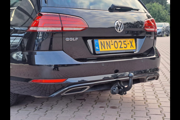 Volkswagen GOLF Variant 1.4 TSI Highline R-line | LED | Pano | Trekhaak | ACC | Navi | App-connect | Virtual |