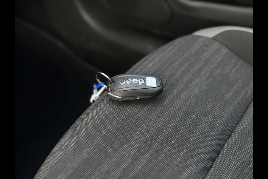 Jeep Avenger Longitude 54 kWh | Navi | Carplay | Stoelverwarming |