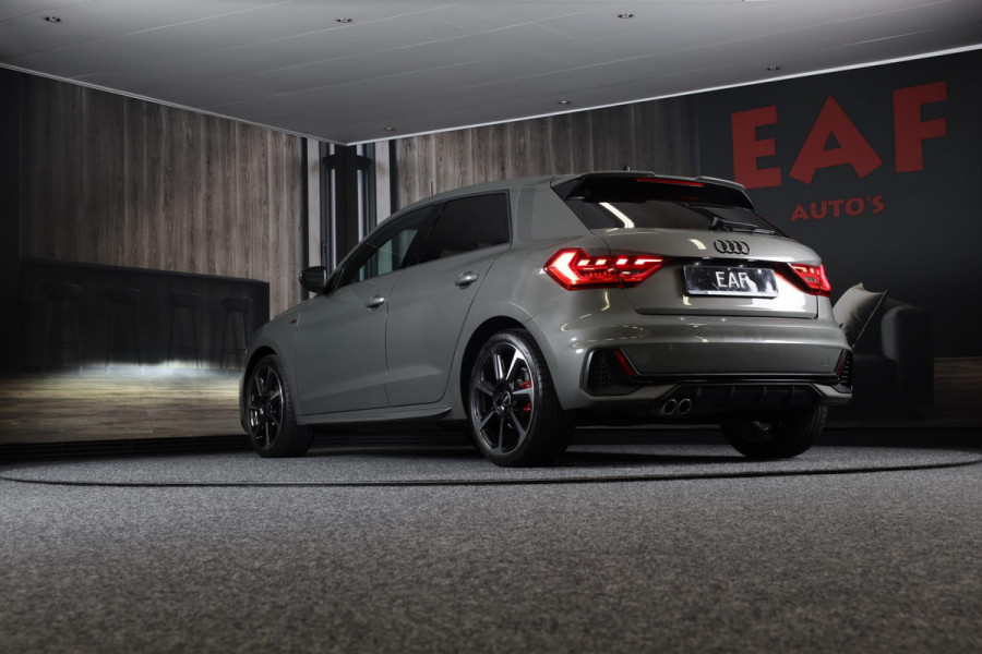 Audi A1 Sportback 40 TFSI S Line / AUT / 200 PK / Virtual Cockpit / APPLE CARPLAY / Led / Pdc / 18 Inch
