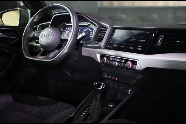 Audi A1 Sportback 40 TFSI S Line / AUT / 200 PK / Virtual Cockpit / APPLE CARPLAY / Led / Pdc / 18 Inch