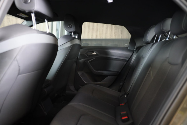 Audi A1 Sportback 40 TFSI S Line / AUT / 200 PK / Virtual Cockpit / APPLE CARPLAY / Led / Pdc / 18 Inch