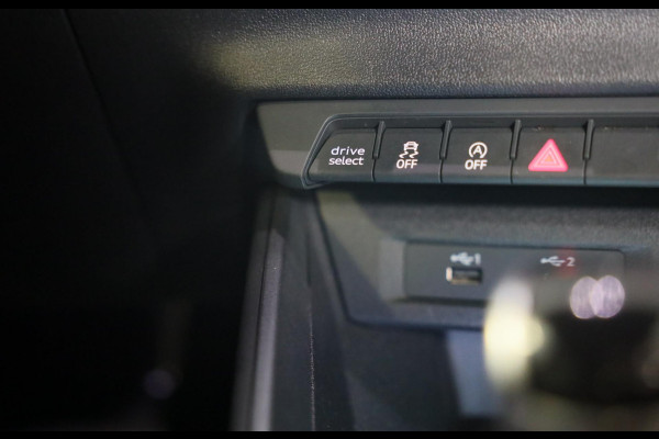 Audi A1 Sportback 40 TFSI S Line / AUT / 200 PK / Virtual Cockpit / APPLE CARPLAY / Led / Pdc / 18 Inch