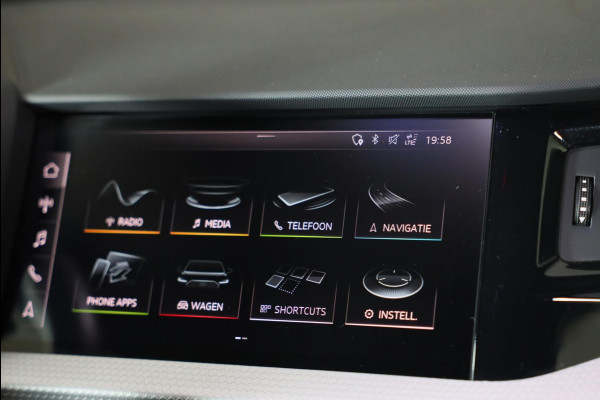 Audi A1 Sportback 40 TFSI S Line / AUT / 200 PK / Virtual Cockpit / APPLE CARPLAY / Led / Pdc / 18 Inch