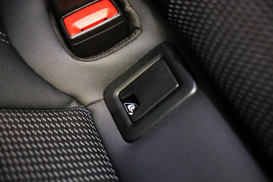 Audi A1 Sportback 40 TFSI S Line / AUT / 200 PK / Virtual Cockpit / APPLE CARPLAY / Led / Pdc / 18 Inch