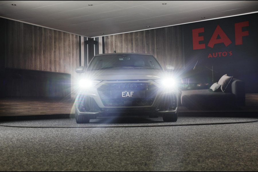 Audi A1 Sportback 40 TFSI S Line / AUT / 200 PK / Virtual Cockpit / APPLE CARPLAY / Led / Pdc / 18 Inch