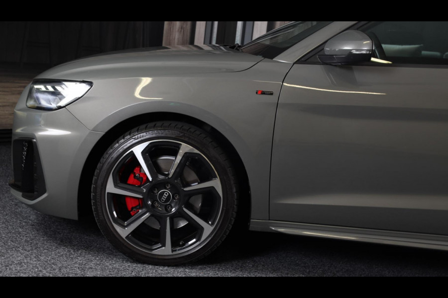 Audi A1 Sportback 40 TFSI S Line / AUT / 200 PK / Virtual Cockpit / APPLE CARPLAY / Led / Pdc / 18 Inch