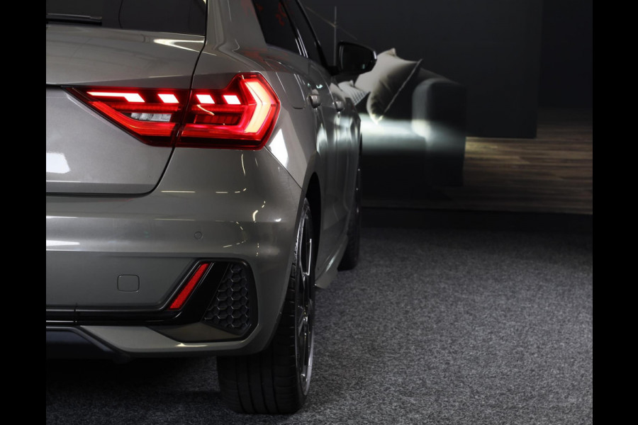 Audi A1 Sportback 40 TFSI S Line / AUT / 200 PK / Virtual Cockpit / APPLE CARPLAY / Led / Pdc / 18 Inch