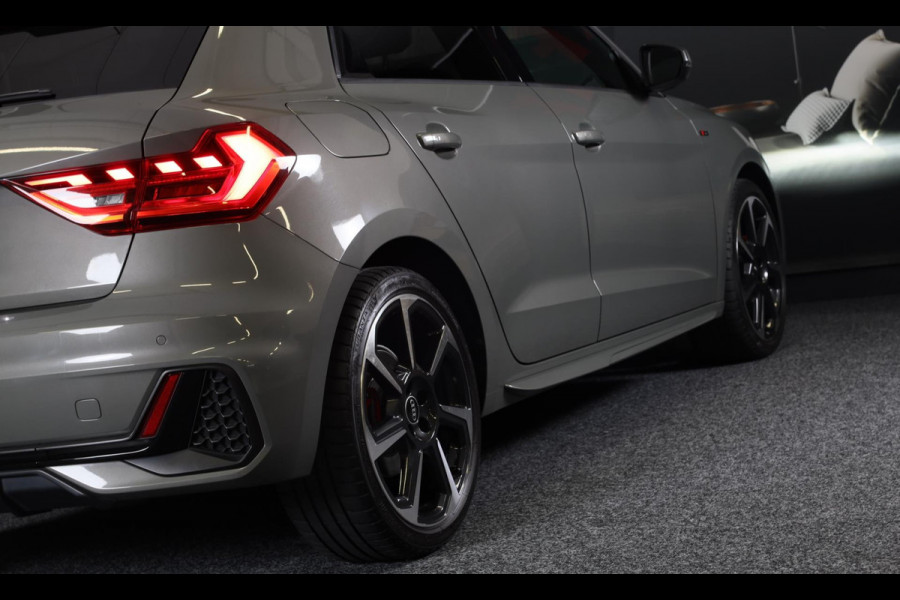 Audi A1 Sportback 40 TFSI S Line / AUT / 200 PK / Virtual Cockpit / APPLE CARPLAY / Led / Pdc / 18 Inch