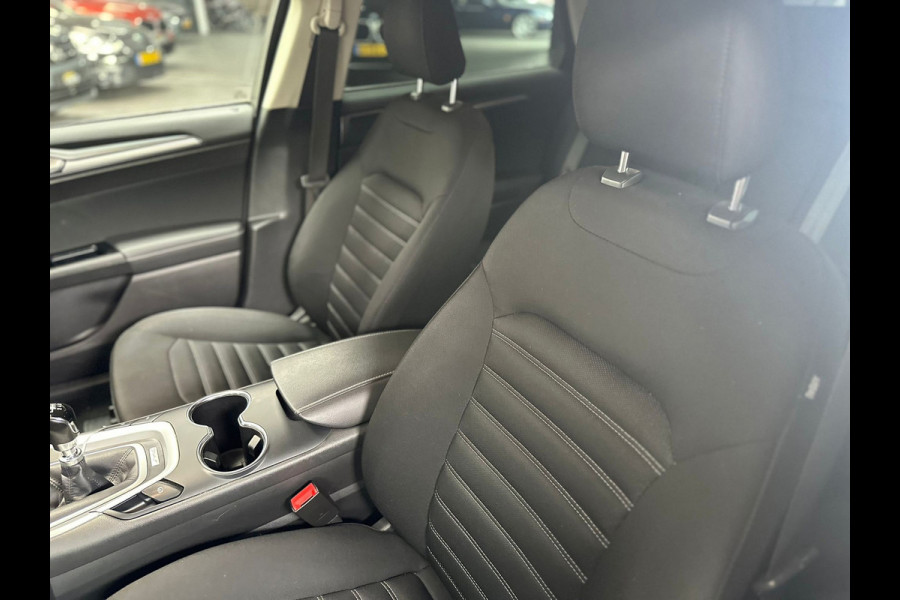 Ford Mondeo Wagon 1.5 | 1e eigenaar | Stoelverwarming | Winterbanden | Climate | Navi | PDC