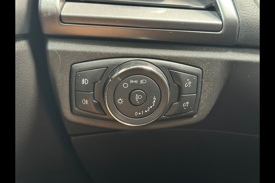 Ford Mondeo Wagon 1.5 | 1e eigenaar | Stoelverwarming | Winterbanden | Climate | Navi | PDC