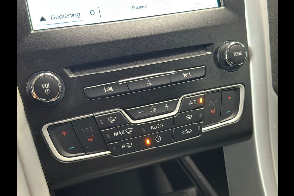Ford Mondeo Wagon 1.5 | 1e eigenaar | Stoelverwarming | Winterbanden | Climate | Navi | PDC