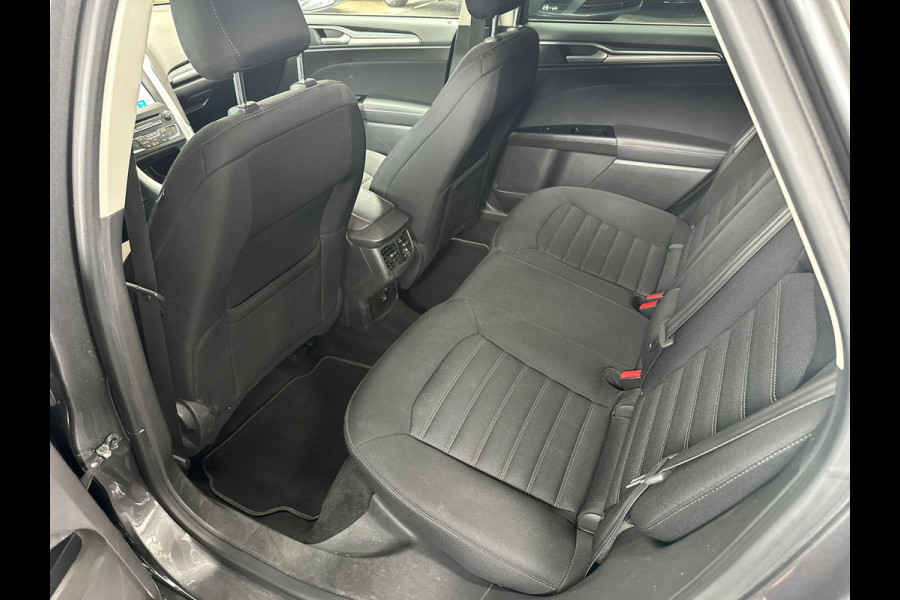 Ford Mondeo Wagon 1.5 | 1e eigenaar | Stoelverwarming | Winterbanden | Climate | Navi | PDC