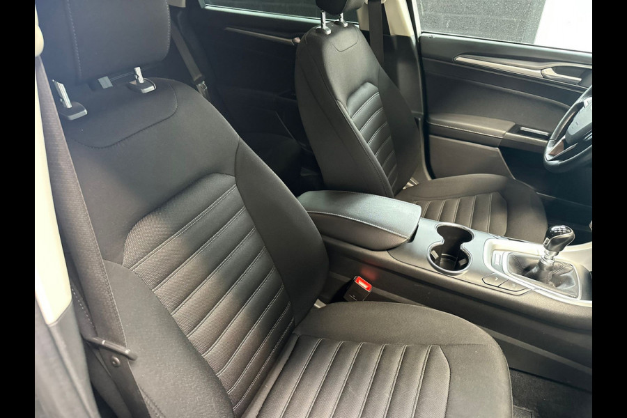 Ford Mondeo Wagon 1.5 | 1e eigenaar | Stoelverwarming | Winterbanden | Climate | Navi | PDC