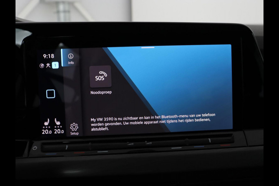 Volkswagen Golf 1.4 eHybrid Style | Stoel & stuurverwarming | Carplay | Sfeerverlichting | Massage | Memory | Parkeerhulp | Navigatie | Full LED | Adaptive cruise