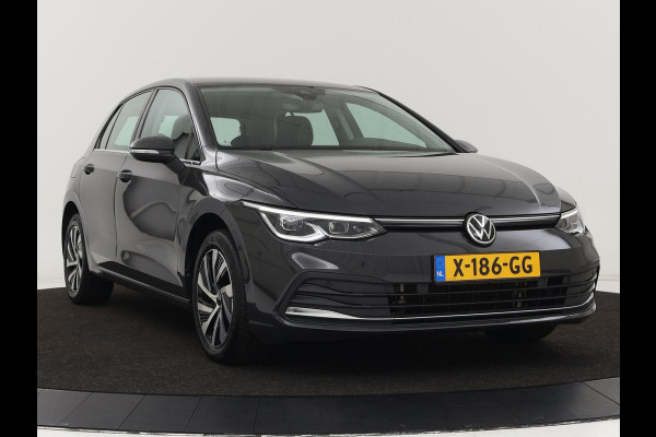 Volkswagen Golf 1.4 eHybrid Style | Stoel & stuurverwarming | Carplay | Sfeerverlichting | Massage | Memory | Parkeerhulp | Navigatie | Full LED | Adaptive cruise