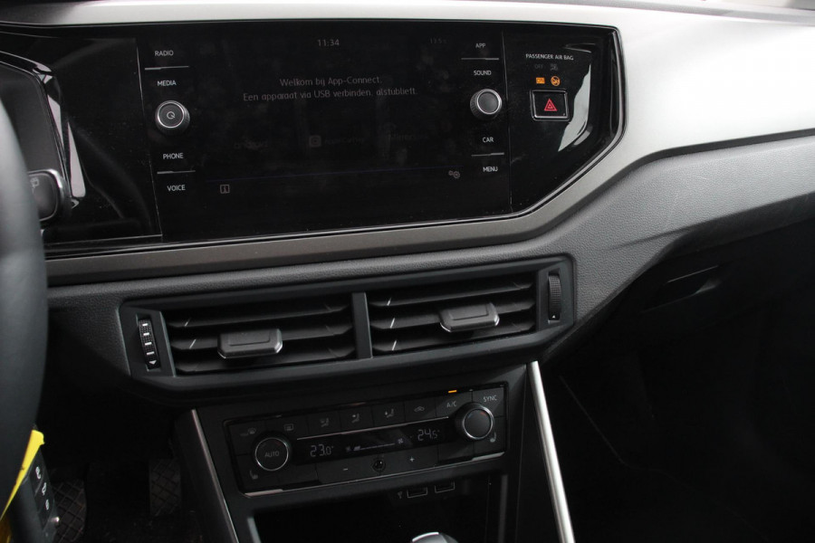 Volkswagen Polo 1.0 TSI DSG Comfortline Plus | Navigatie | Adaptive Cruise Control | Stoelverwarming | Privacy Glass | Climatronic |