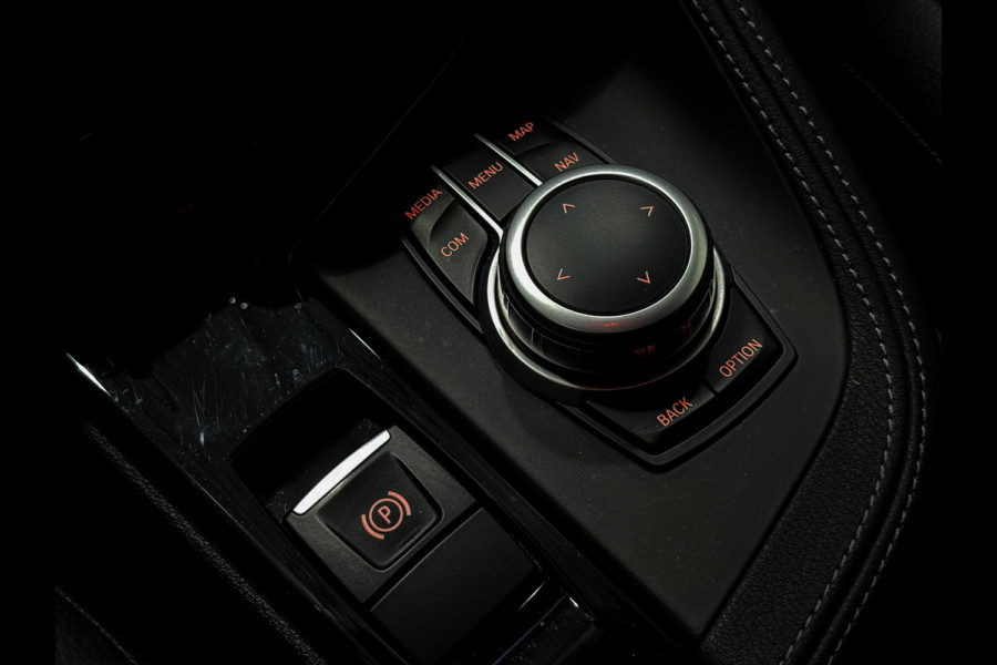 BMW X1 sDrive18i High Executive LED|M-Pakket|Camera|