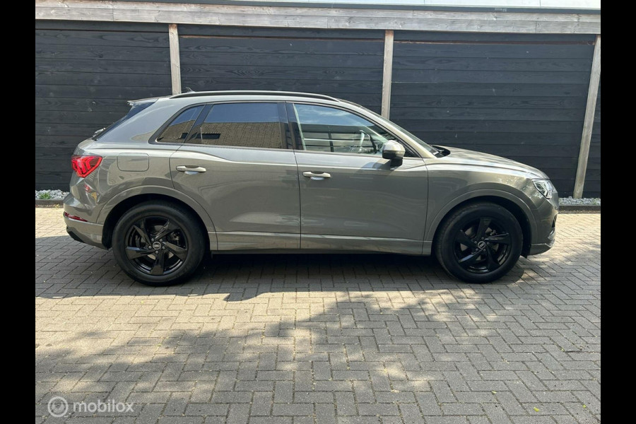 Audi Q3 35 TFSI 150 PK Automaat / leder / LED / FM nav / carplay / 58.932 km!!
