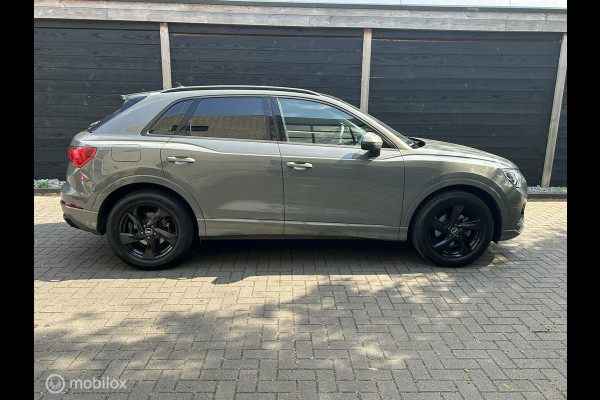 Audi Q3 35 TFSI 150 PK Automaat / leder / LED / FM nav / carplay / 58.932 km!!