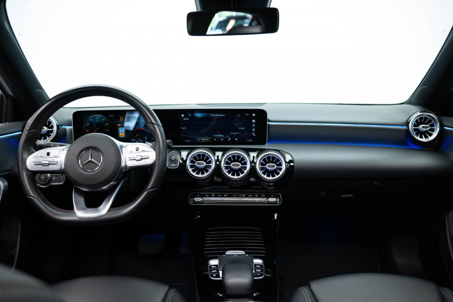 Mercedes-Benz A-Klasse A180 d Launch Edition Premium Plus | Pano|Cameleon Folie|Ambient