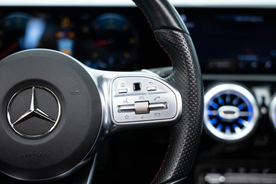 Mercedes-Benz A-Klasse A180 d Launch Edition Premium Plus | Pano|Cameleon Folie|Ambient