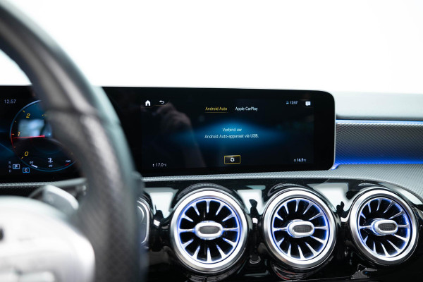 Mercedes-Benz A-Klasse A180 d Launch Edition Premium Plus | Pano|Cameleon Folie|Ambient