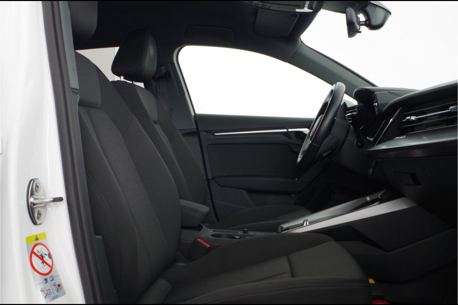 Audi A3 Sportback 35 TFSI Business edition 150pk/Nieuw type/Keyless/Trekhaak/Full-LED/Stoelverwarming...