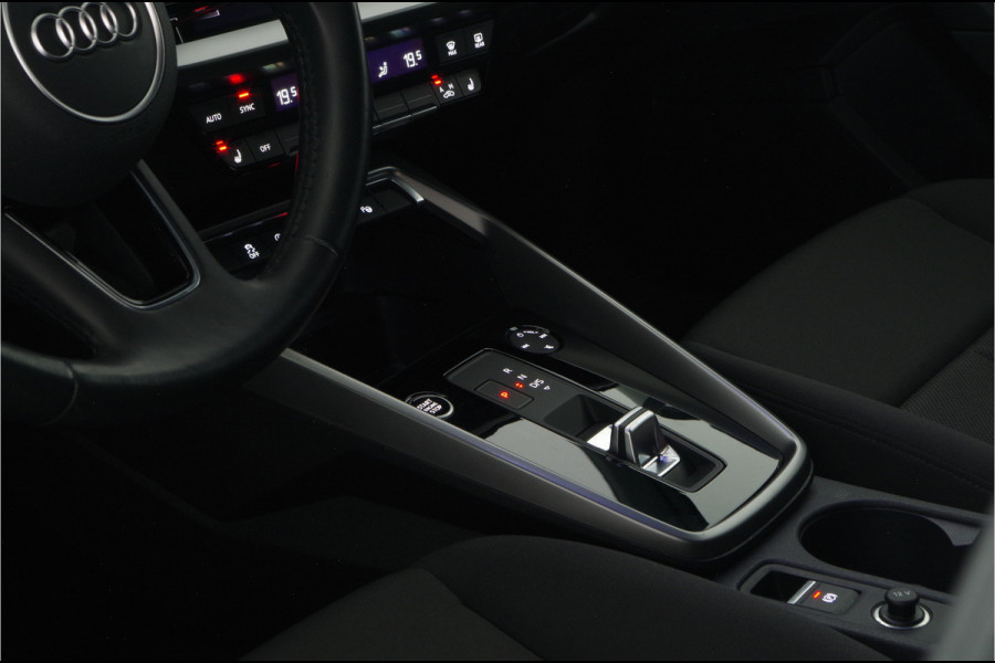 Audi A3 Sportback 35 TFSI Business edition 150pk/Nieuw type/Keyless/Trekhaak/Full-LED/Stoelverwarming...