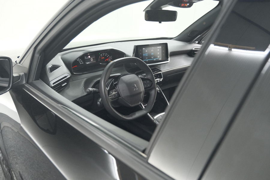 Peugeot 2008 PureTech 130 Allure | Camera | Apple Carplay | Parkeersensoren
