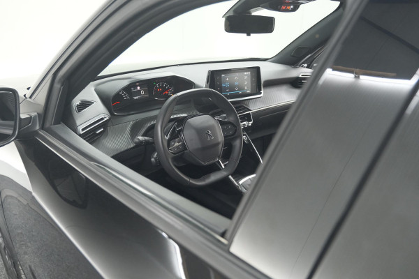 Peugeot 2008 PureTech 130 Allure | Camera | Apple Carplay | Parkeersensoren