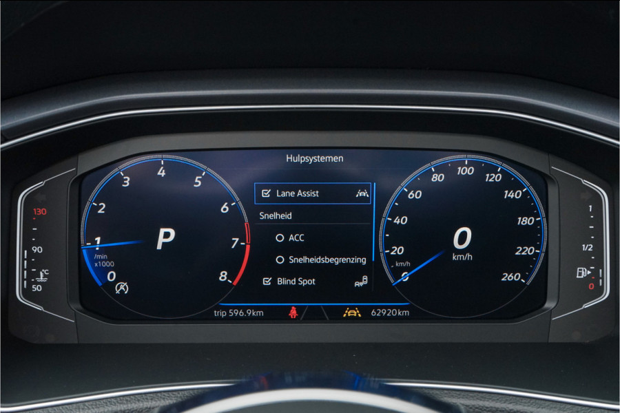 Volkswagen T-Roc Cabrio 1.5 TSI R-Line ACC CarPlay Virtual Cockpit 18"