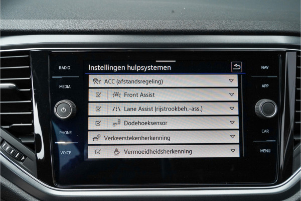 Volkswagen T-Roc Cabrio 1.5 TSI R-Line ACC CarPlay Virtual Cockpit 18"