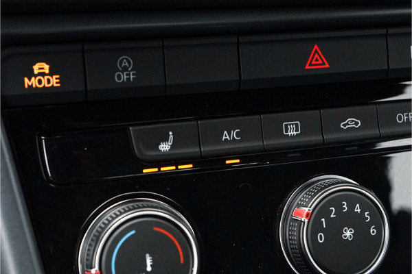 Volkswagen T-Roc Cabrio 1.5 TSI R-Line ACC CarPlay Virtual Cockpit 18"
