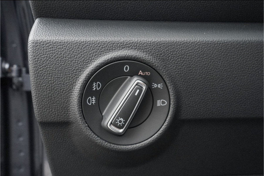 Volkswagen T-Roc Cabrio 1.5 TSI R-Line ACC CarPlay Virtual Cockpit 18"