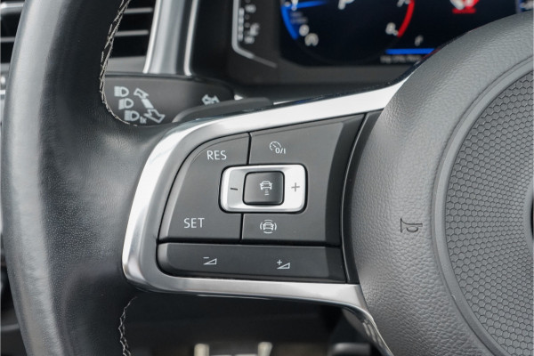 Volkswagen T-Roc Cabrio 1.5 TSI R-Line ACC CarPlay Virtual Cockpit 18"