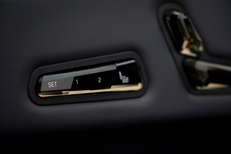 BMW iX xDrive40 Excellence 77 kWh / M-Sportpakket / Pano / Trekhaak